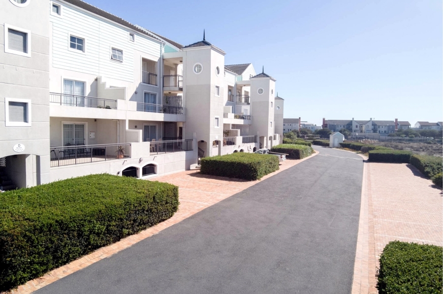 To Let 2 Bedroom Property for Rent in Royal Ascot Western Cape